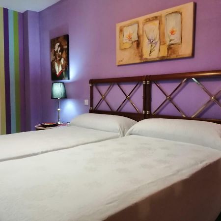 Apartamento Teatro Del Mercado Apartment Zaragoza Bagian luar foto