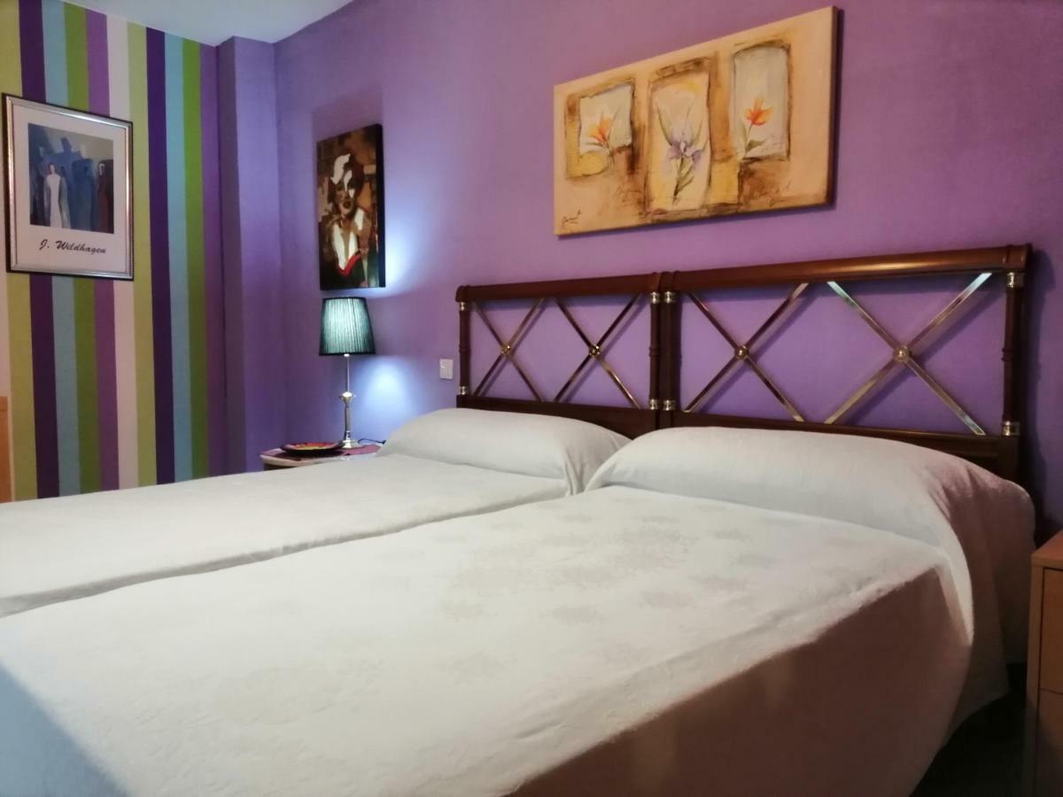 Apartamento Teatro Del Mercado Apartment Zaragoza Bagian luar foto